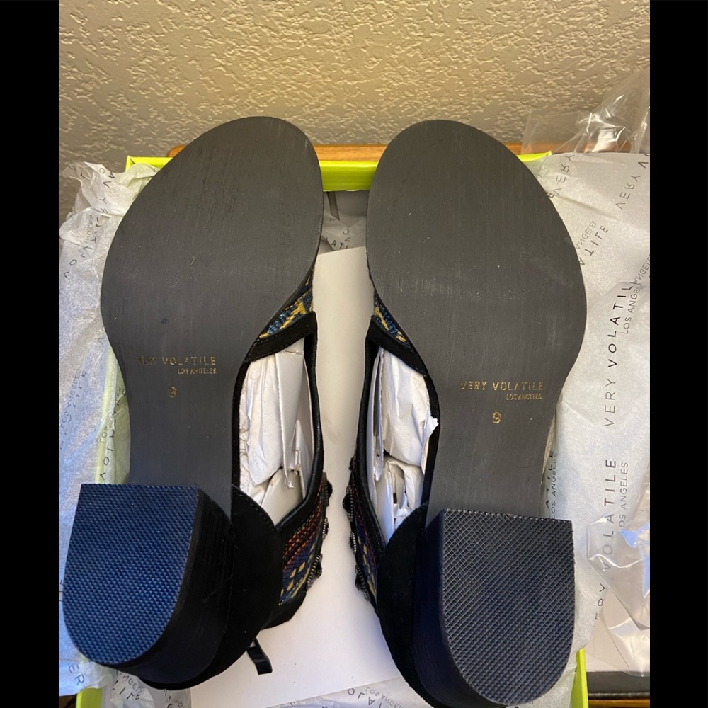 NIB-Very Volatile Western Leather Cutout Sandals - Picture 11 of 16
